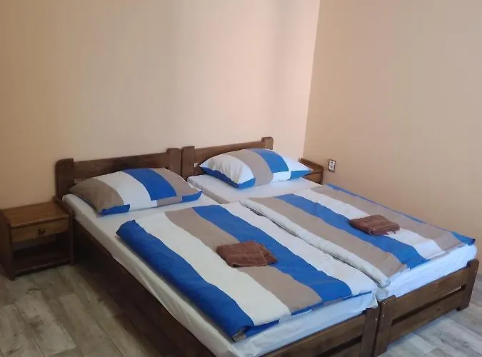 Koupaliste 게스트하우스 Litoměřice